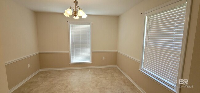 Foto del edificio - 7339 Franklin Square Ct