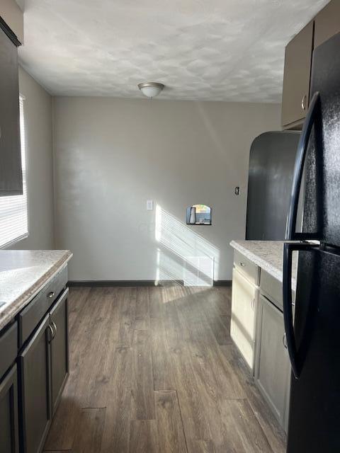 Foto del edificio - 738 S Weyant Ave