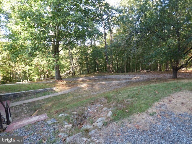 Building Photo - 14421 Quince Orchard Rd