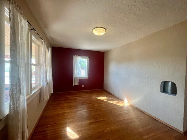 Foto del edificio - Pleasant 2 Bedroom 1 Bathroom Home In The Monkbridge Gardens Neighborhood!