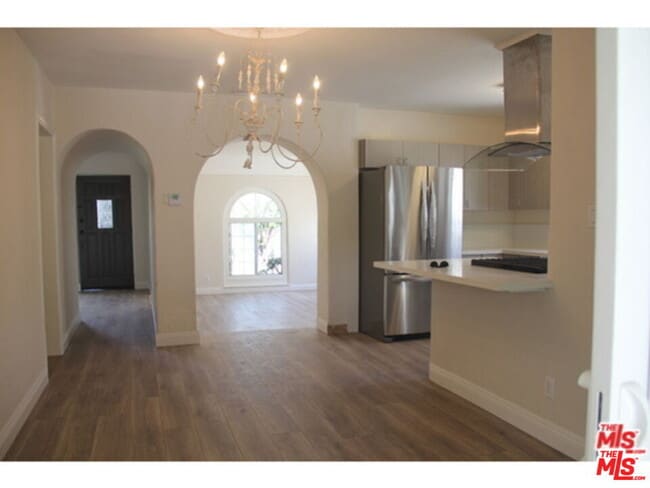 Foto del edificio - 1120 S Plymouth Blvd