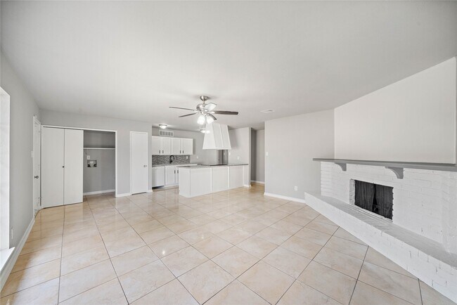 Building Photo - 4406 Kacee Dr