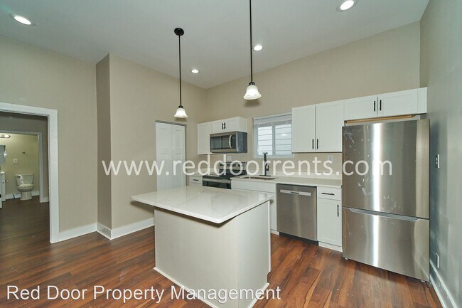 Foto del edificio - 3 br, 3 bath House - 1323 East 11th Street
