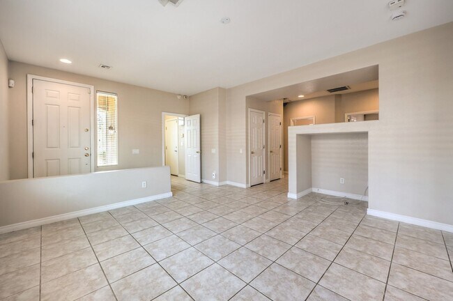 Building Photo - single story / walking distance to school