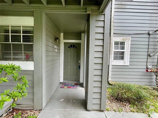 Building Photo - 11828 Skylake Pl
