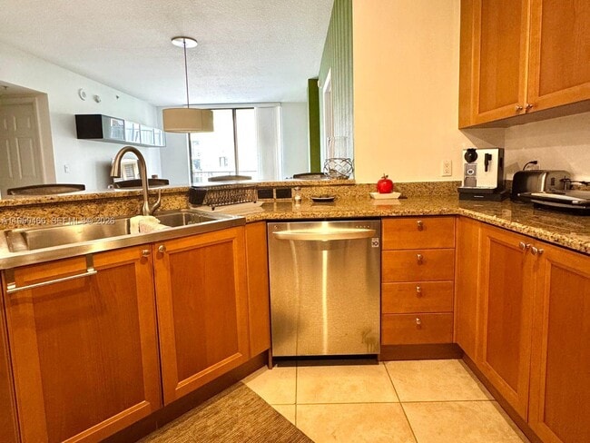 Building Photo - 55 Merrick Way