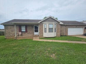 Building Photo - 630 Flower Dr