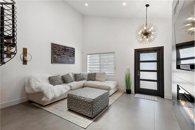 Foto del edificio - 2095 Cove Ln