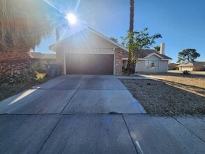 Building Photo - 309 Sunbeam Dr