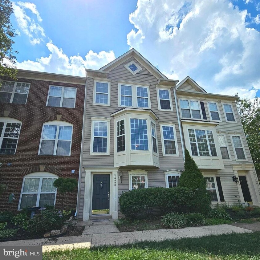 Primary Photo - 20992 Kittanning Ln