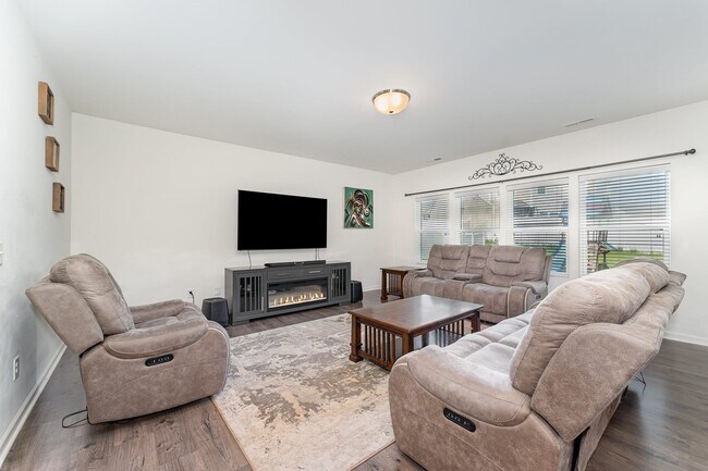 Foto del edificio - 5514 Hardie Farm Dr