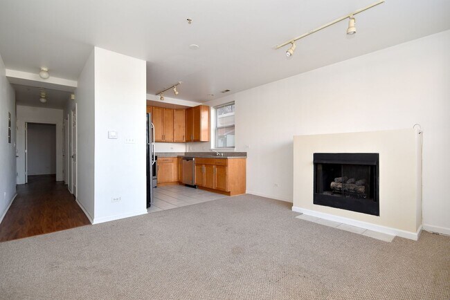 Foto del edificio - 1327 N Halsted St