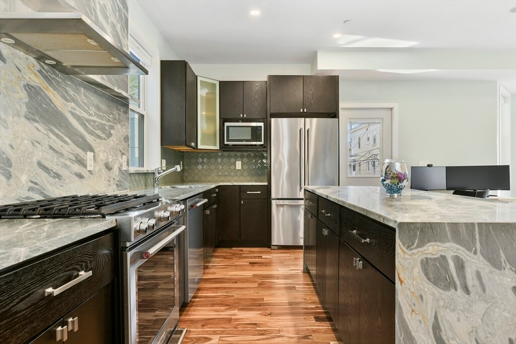 Foto principal - 18 Granfield Ave