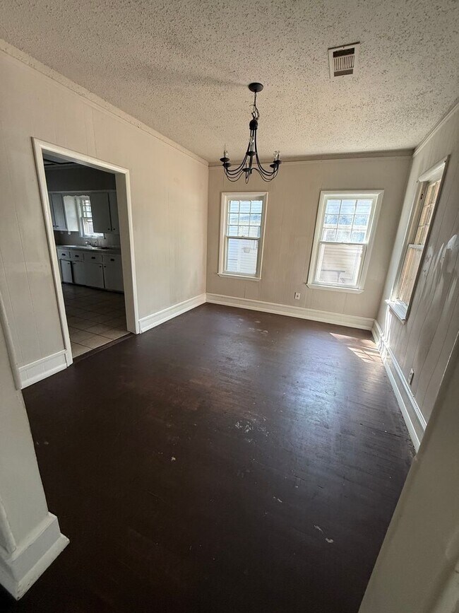 Foto del edificio - 624 Clifton Ct