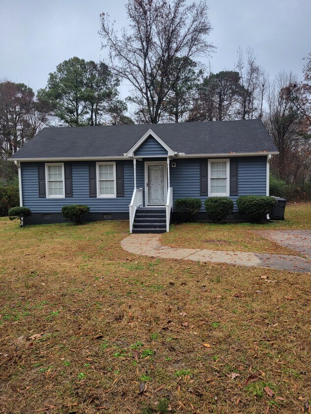 720 W Gordon St, Zebulon, NC 27597 House Rental in Zebulon, NC