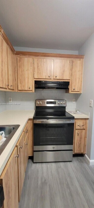 Foto principal - 3245 NW 102nd Terrace
