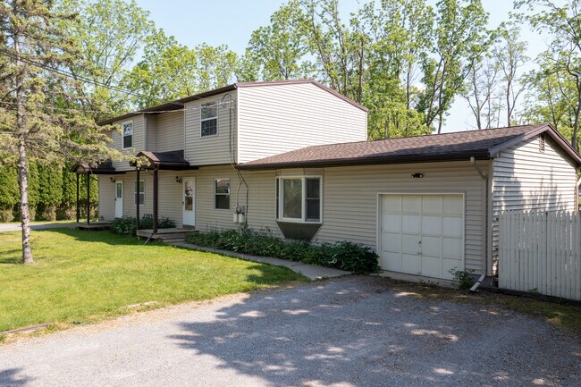 Building Photo - 2 Rorbach Ln