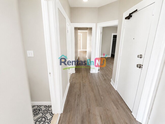 Foto del edificio - 203 Renner Ave