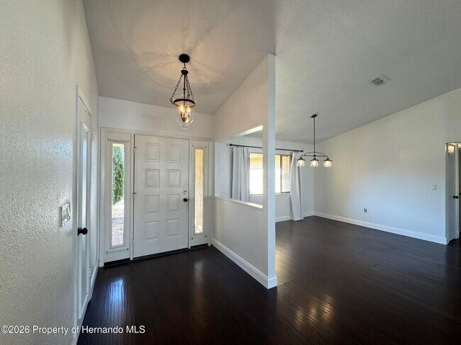 Foto del edificio - 9297 Pickens St