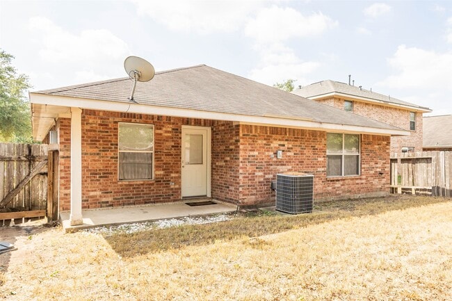 Foto del edificio - 20006 Windcroft Hollow Ln