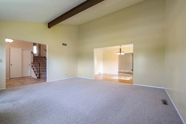 Building Photo - 677 Monterey Dr