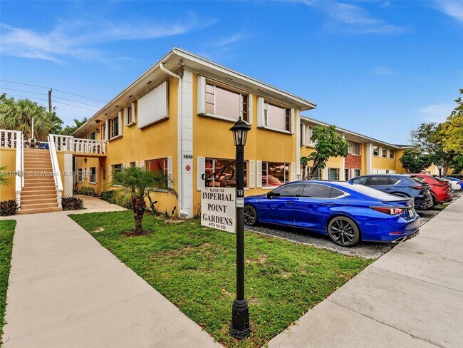 Foto del edificio - 5840 NE 22nd Way