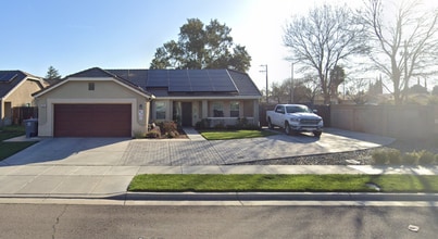 Building Photo - 206 Sunburst St