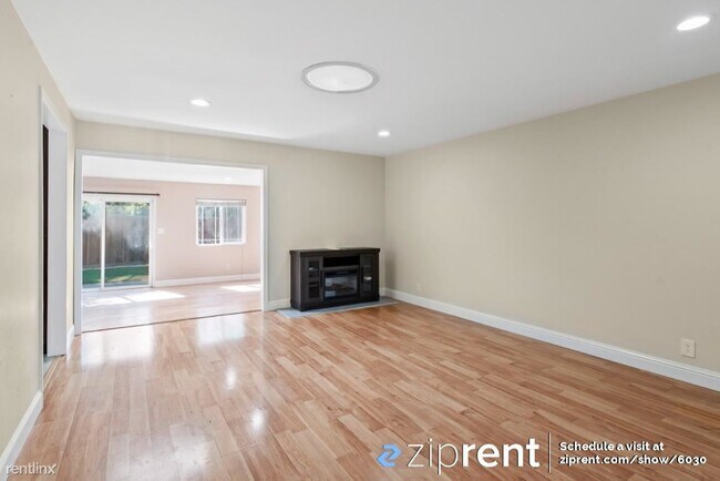 Building Photo - 4 br, 3 bath House - 6067 Bigelow Court, S...