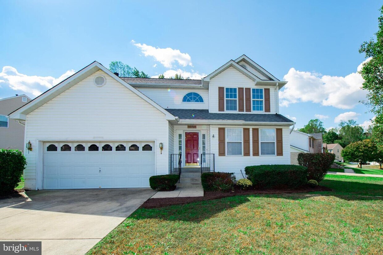 Primary Photo - 10701 Heatherleigh Dr