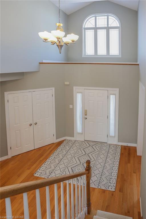 Photo du bâtiment - Stunning Masonville Executive Home * 4 Bdrm * 3.5 Bath * FENCED YARD *