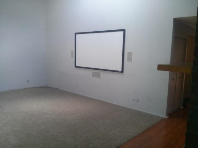 Foto del edificio - 6495 Happy Canyon Rd