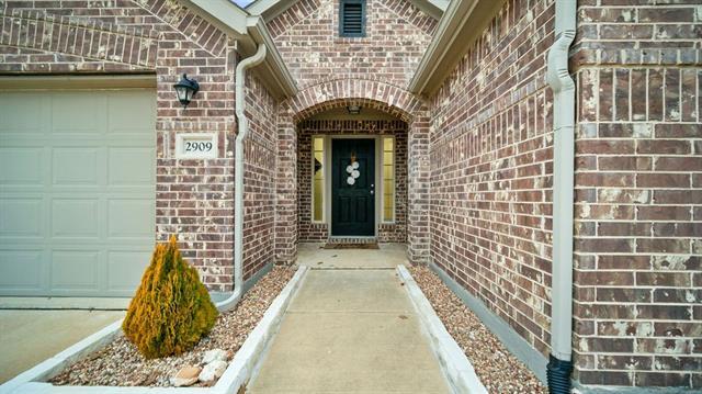 Foto del edificio - 2909 Chestnut Ln