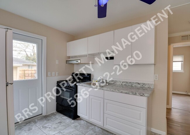 Foto del edificio - 3 BD 1 Bath in Hazel Park