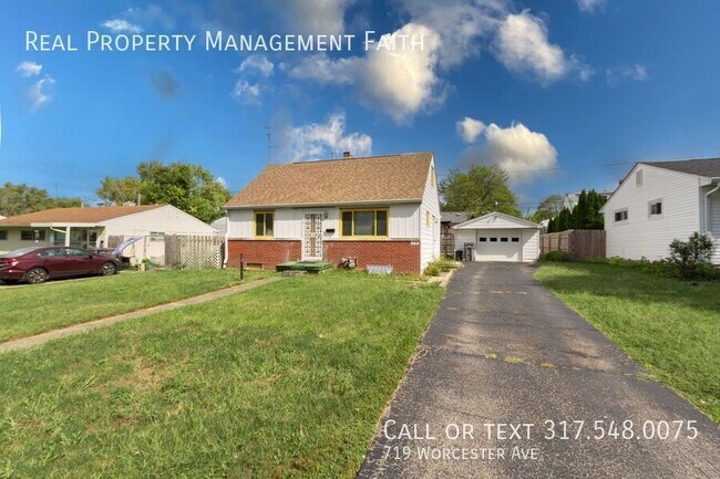 Building Photo - 3-Bedroom house