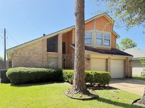 Building Photo - 10106 Pear Limb Dr