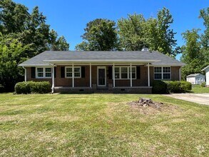 Building Photo - 805 Gardenview Dr