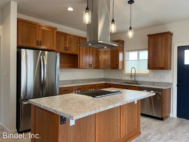 Foto del edificio - 3 br, 2 bath House - 1420 L ST