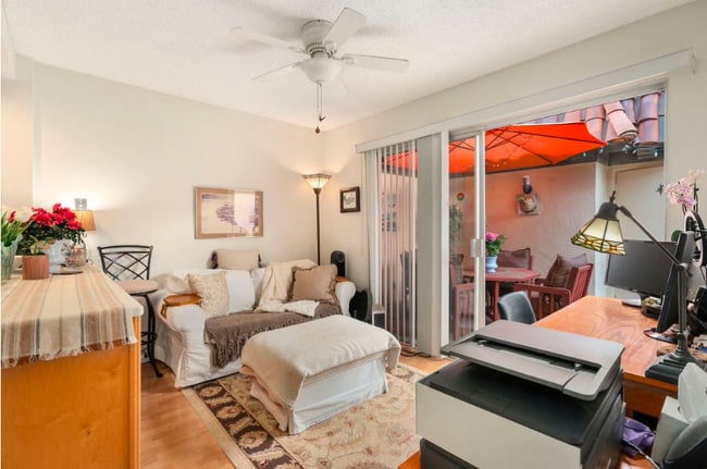 Foto del edificio - 3051 Club House Cir