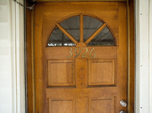 Foto del edificio - Coming Soon-1/3/2026-Charming 3 Bedroom Home **MOVE IN SPECIAL**