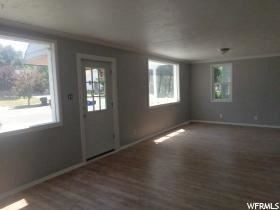 Building Photo - 3545 Porter Ave