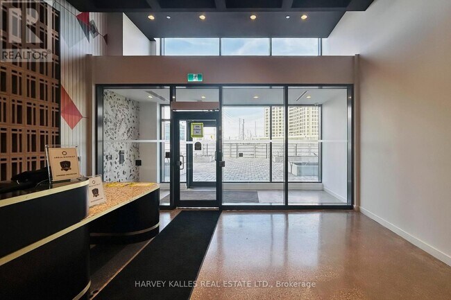 Building Photo - 498-1498 Caldari Rd