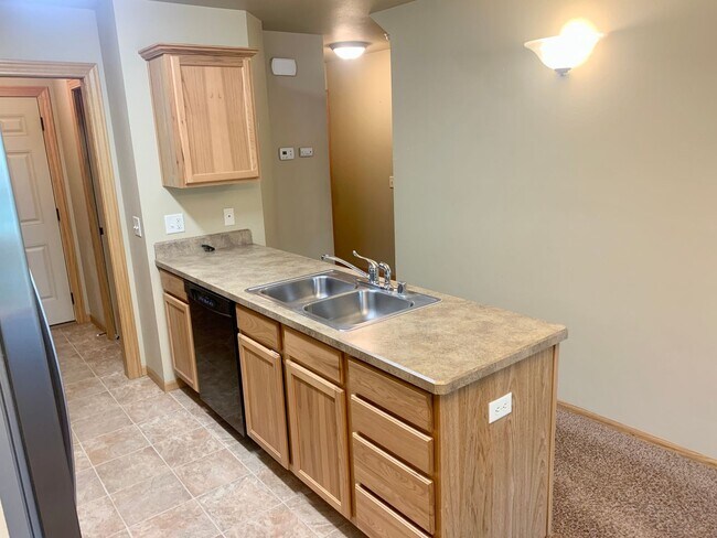 Foto del edificio - 2 Bedroom 1.5 Bathroom located in the Heights!