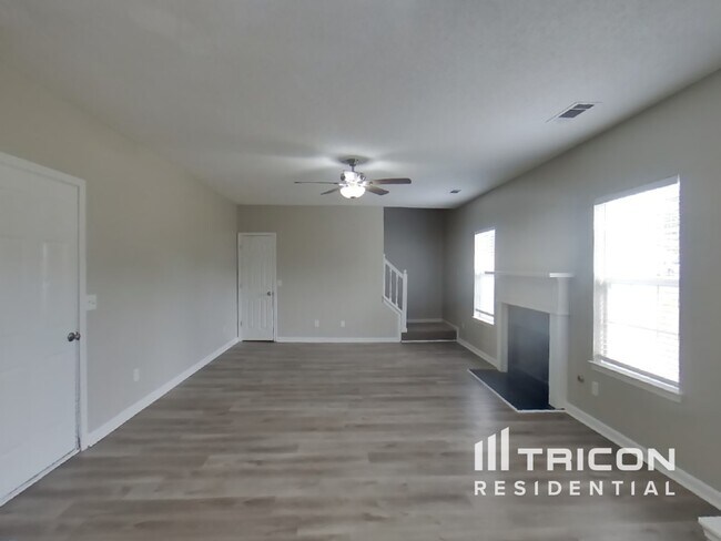 Building Photo - 232 Ermines Way