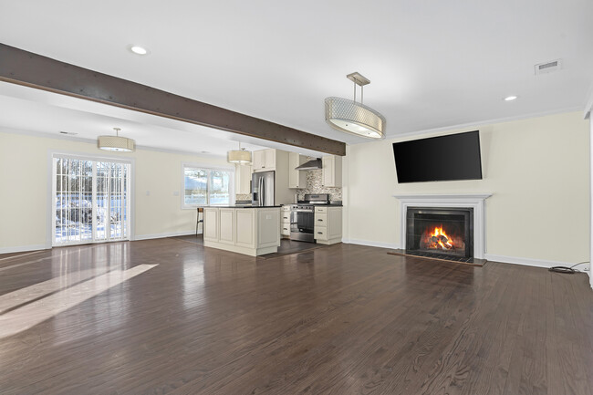 Building Photo - 3225 Illinois Rd