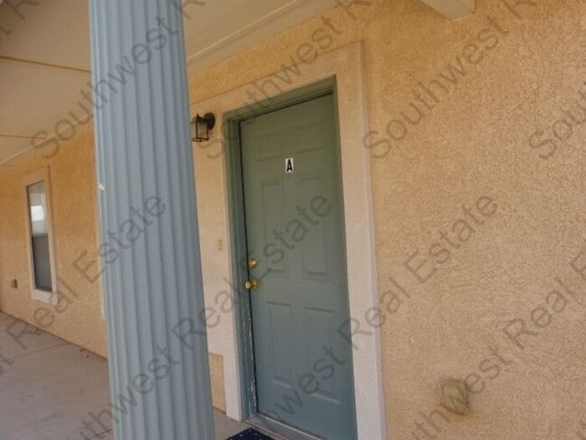 Building Photo - Spacious 2 bedrooms 2 baths apartment. ALL BILL'S PAID!