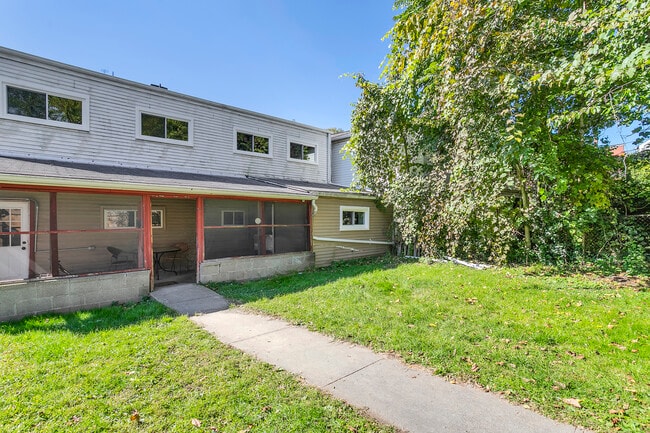 Building Photo - 808 Steuben St