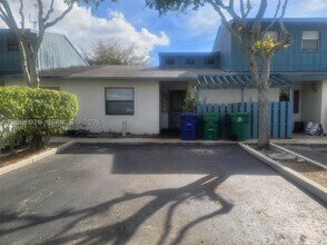 Building Photo - 6948 SW 36th St