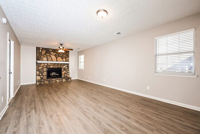 Building Photo - 683 Monticello Ln