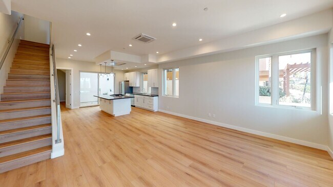 Foto del edificio - 212-214 IB Blvd.