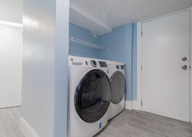 Building Photo - 23 Sachem St